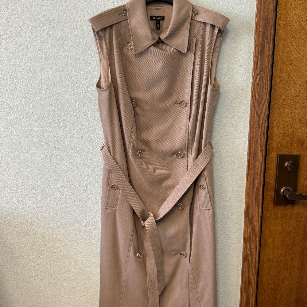 ESCADA TAN DRESS WITH CLEAR BUTTONS